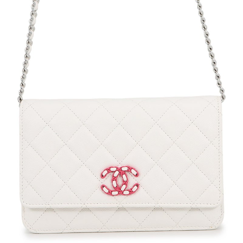 シャネル チェーンウォレット ココマーク マトラッセ CHANEL19 キャビアスキン CHANEL 財布 白