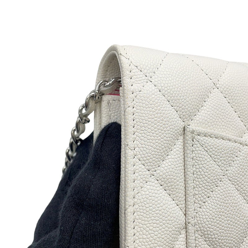 シャネル チェーンウォレット ココマーク マトラッセ CHANEL19 キャビアスキン CHANEL 財布 白