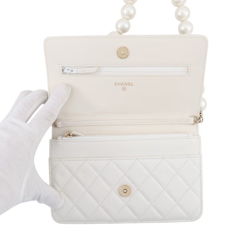 シャネル パールチェーンウォレット マトラッセ ココマーク ラムスキン AP1841 CHANEL 財布 白