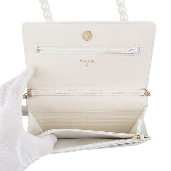シャネル パールチェーンウォレット マトラッセ ココマーク ラムスキン AP1841 CHANEL 財布 白