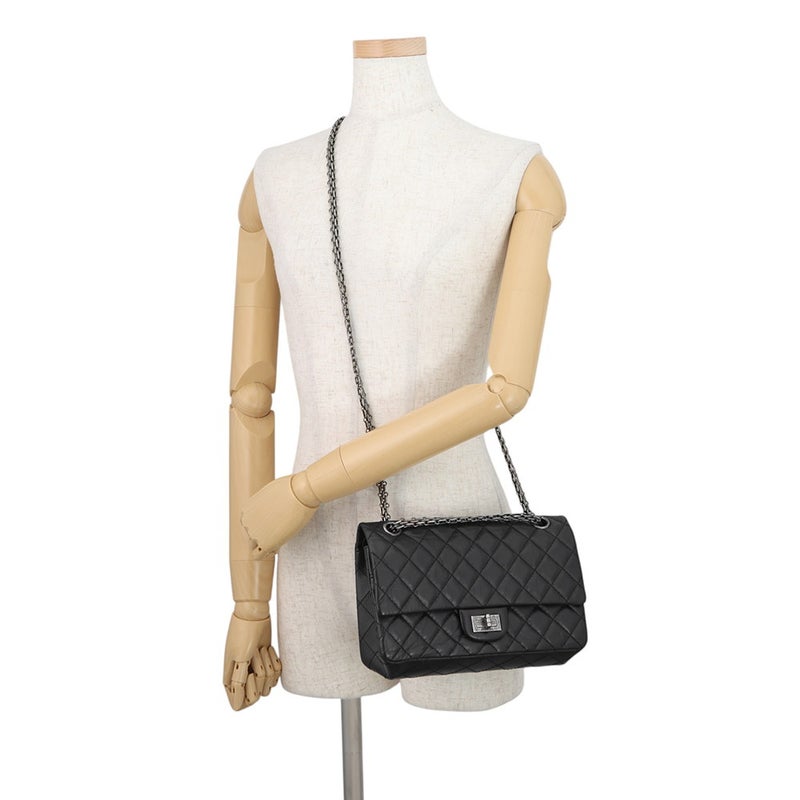 シャネル チェーンショルダーバッグ マトラッセ 2.55 エイジドカーフレザー A37586 CHANEL 黒