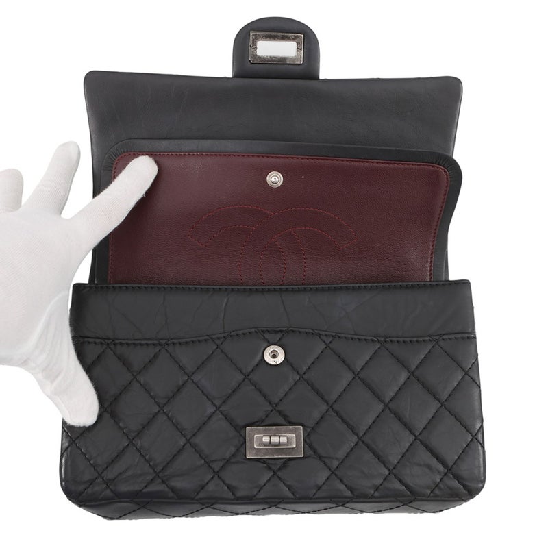 シャネル チェーンショルダーバッグ マトラッセ 2.55 エイジドカーフレザー A37586 CHANEL 黒