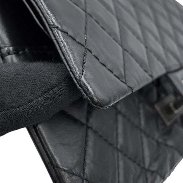 シャネル チェーンショルダーバッグ マトラッセ 2.55 エイジドカーフレザー A37586 CHANEL 黒