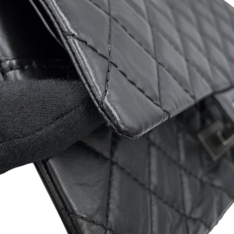シャネル チェーンショルダーバッグ マトラッセ 2.55 エイジドカーフレザー A37586 CHANEL 黒