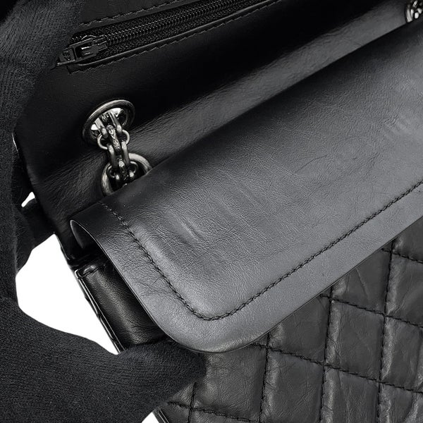 シャネル チェーンショルダーバッグ マトラッセ 2.55 エイジドカーフレザー A37586 CHANEL 黒