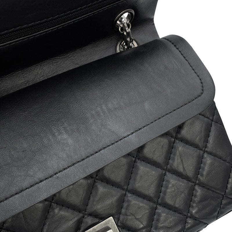 シャネル チェーンショルダーバッグ マトラッセ 2.55 エイジドカーフレザー A37586 CHANEL 黒