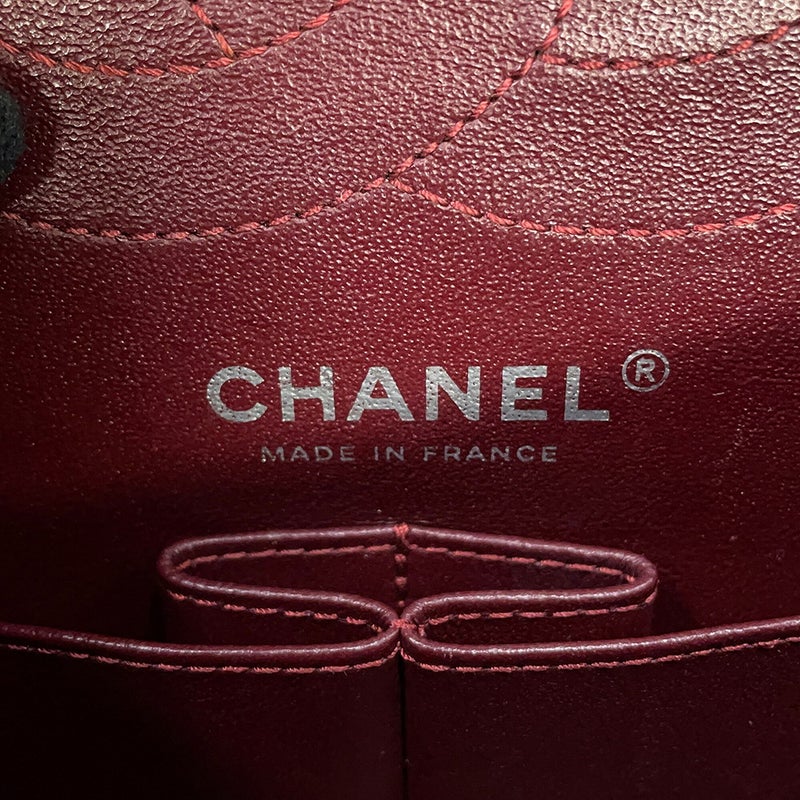 シャネル チェーンショルダーバッグ マトラッセ 2.55 エイジドカーフレザー A37586 CHANEL 黒