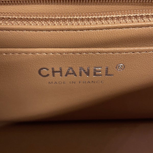 シャネル チェーンショルダーバッグ ミニ マトラッセ ココマーク ラムスキン A69900 CHANEL