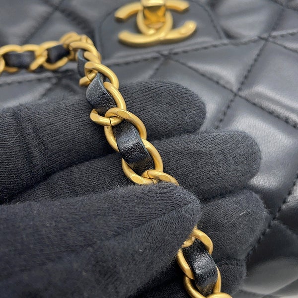 シャネル チェーンショルダーバッグ マトラッセ ココマーク トップハンドル ラムスキン AS4569 CHANEL 2way 黒