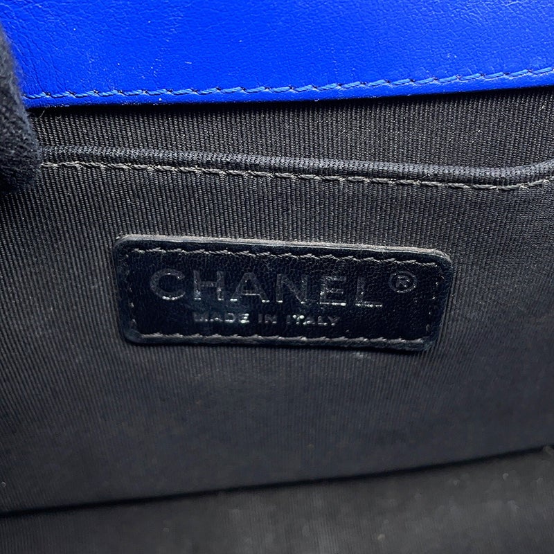 シャネル チェーンショルダーバッグ ボーイシャネル25 マトラッセ ココマーク パテント A67086CHANEL バッグ