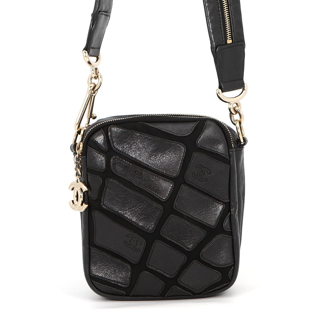 シャネル ショルダーバッグ ココマーク レザー CHANEL ミニバッグ 黒