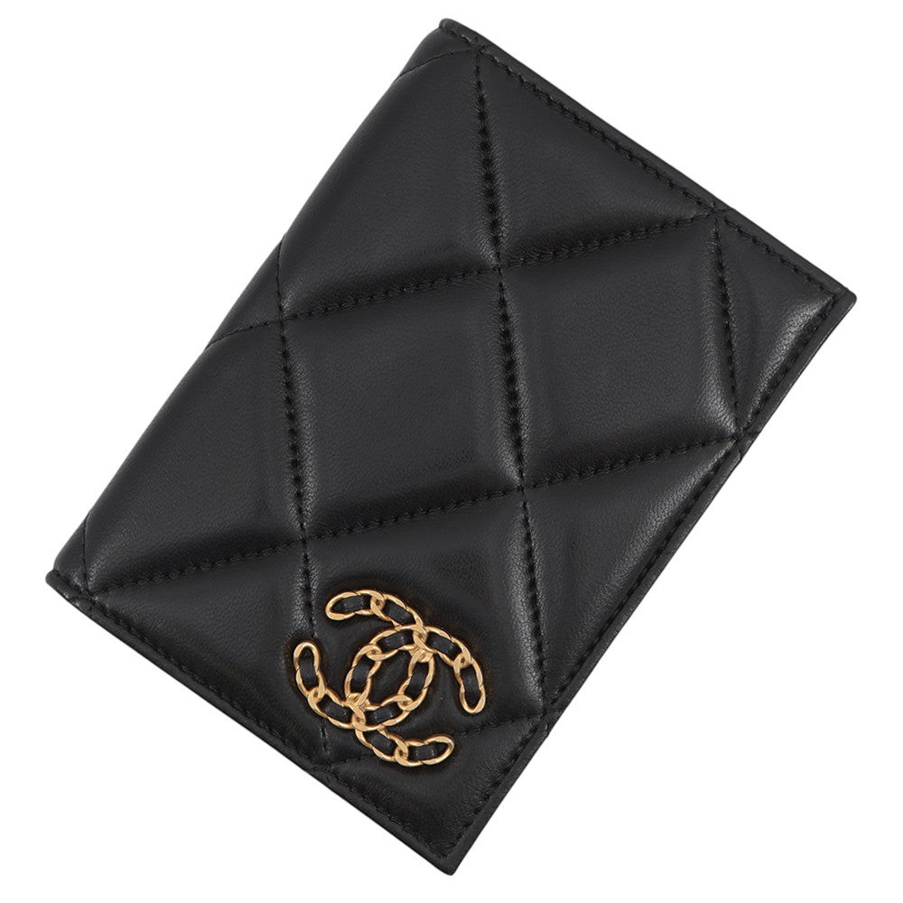 シャネル パスポートケース CHANEL19 マトラッセ ココマーク