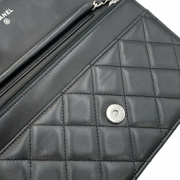 シャネル チェーンウォレット クラシック マトラッセ ココマーク ラムスキン AP0250 CHANEL 財布 黒