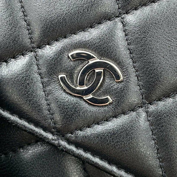 シャネル チェーンウォレット クラシック マトラッセ ココマーク ラムスキン AP0250 CHANEL 財布 黒
