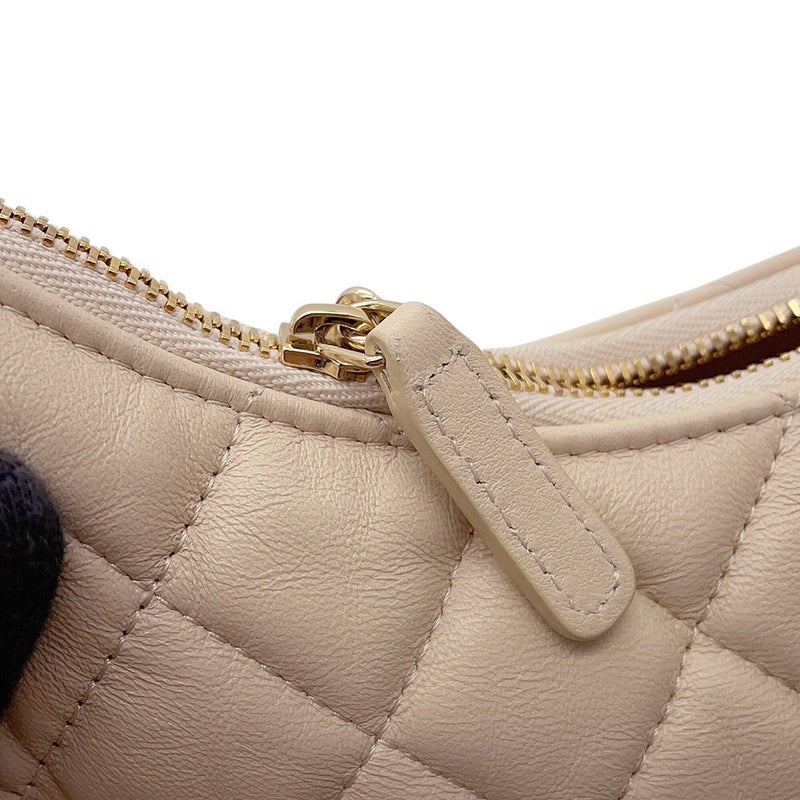 シャネル チェーンショルダーバッグ マトラッセ スモールホーボー ココマーク ラムスキン AS3917 CHANEL バッグ