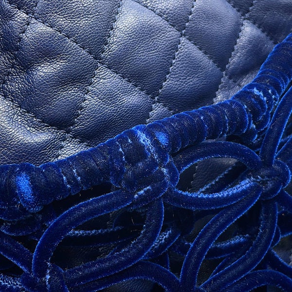 シャネル チェーンショルダーバッグ ココマーク マトラッセ ドローストリング レザー/ベルベット CHANEL バッグ