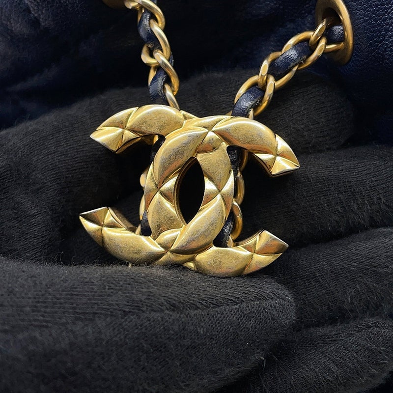 シャネル チェーンショルダーバッグ ココマーク マトラッセ ドローストリング レザー/ベルベット CHANEL バッグ