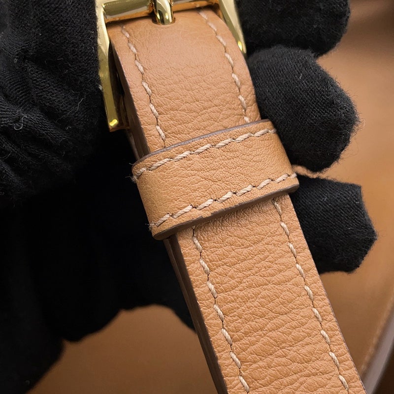 プラダ トートバッグ ロゴ レザー 2VG123 PRADA バッグ