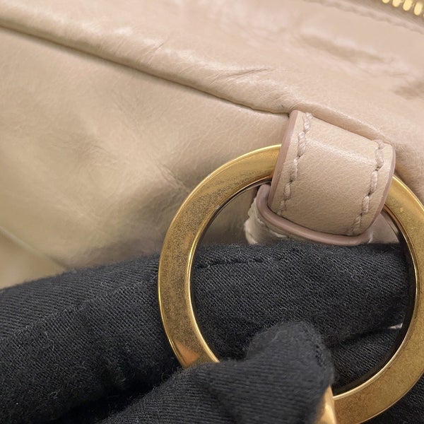 プラダ ショルダーバッグ ロゴ ソフトラックス  レザー PRADA バッグ