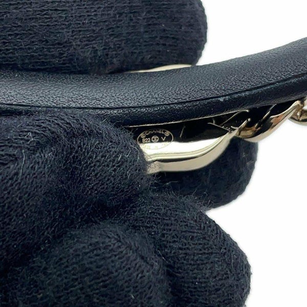 シャネル カチューシャ ココマーク チェーン ターンロック レザー B22V AB6143 CHANEL ヘアアクセサリー 黒