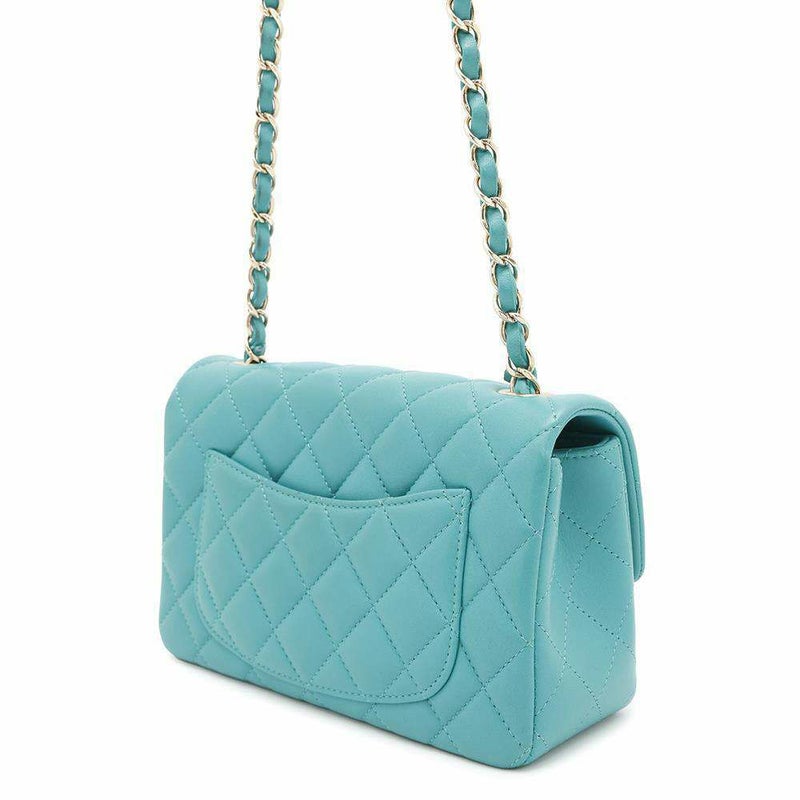 シャネル チェーンショルダーバッグ ココマーク マトラッセ 20 ラムスキン A69900 CHANEL ミニ フラップ