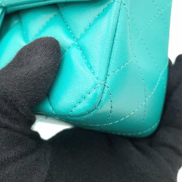 シャネル チェーンショルダーバッグ ココマーク マトラッセ 20 ラムスキン A69900 CHANEL ミニ フラップ