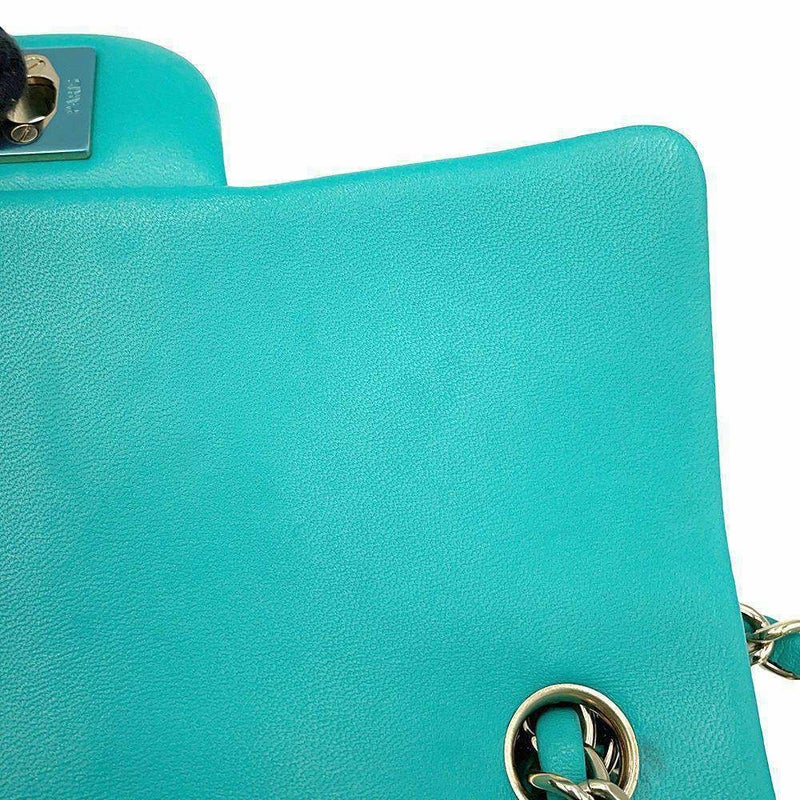 シャネル チェーンショルダーバッグ ココマーク マトラッセ 20 ラムスキン A69900 CHANEL ミニ フラップ