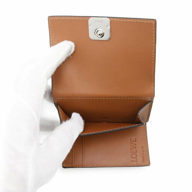 ロエベ 三つ折り財布 アナグラム トライフォールド グレインカーフレザー C821TR2X02 LOEWE 財布
