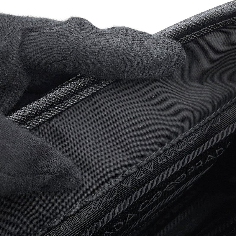 プラダ ショルダーバッグ Re-Nylon トライアングルロゴ ナイロン サフィアーノレザー 2VD034 PRADA 黒
