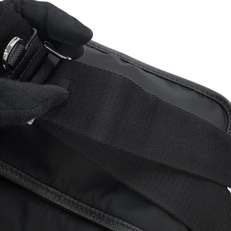 プラダ ショルダーバッグ Re-Nylon トライアングルロゴ ナイロン サフィアーノレザー 2VD034 PRADA 黒