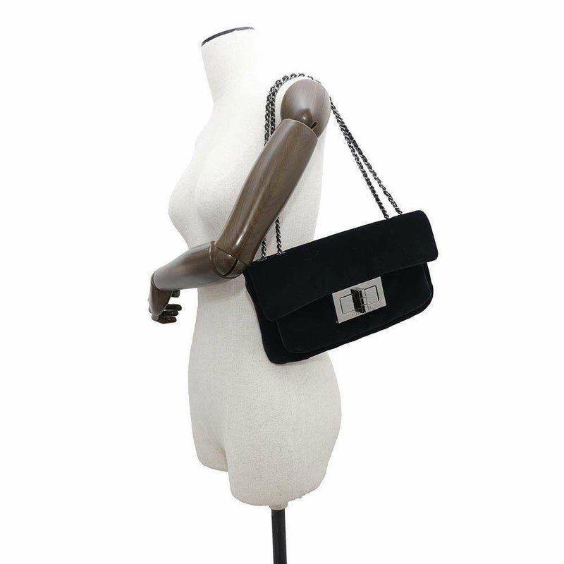 シャネル チェーンショルダーバッグ 2.55 ベロア CHANEL 黒
