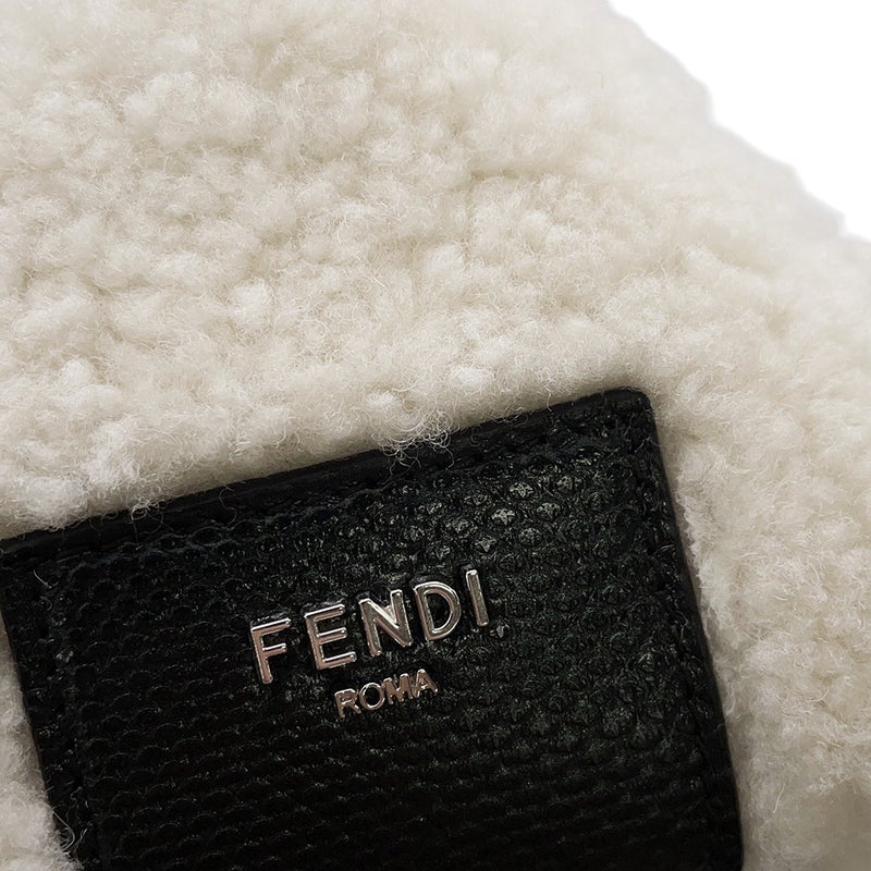 フェンディ チャーム  おにぎり カルングスネークレザー/シープファー 7AP080 FENDI チャーム 白 黒
