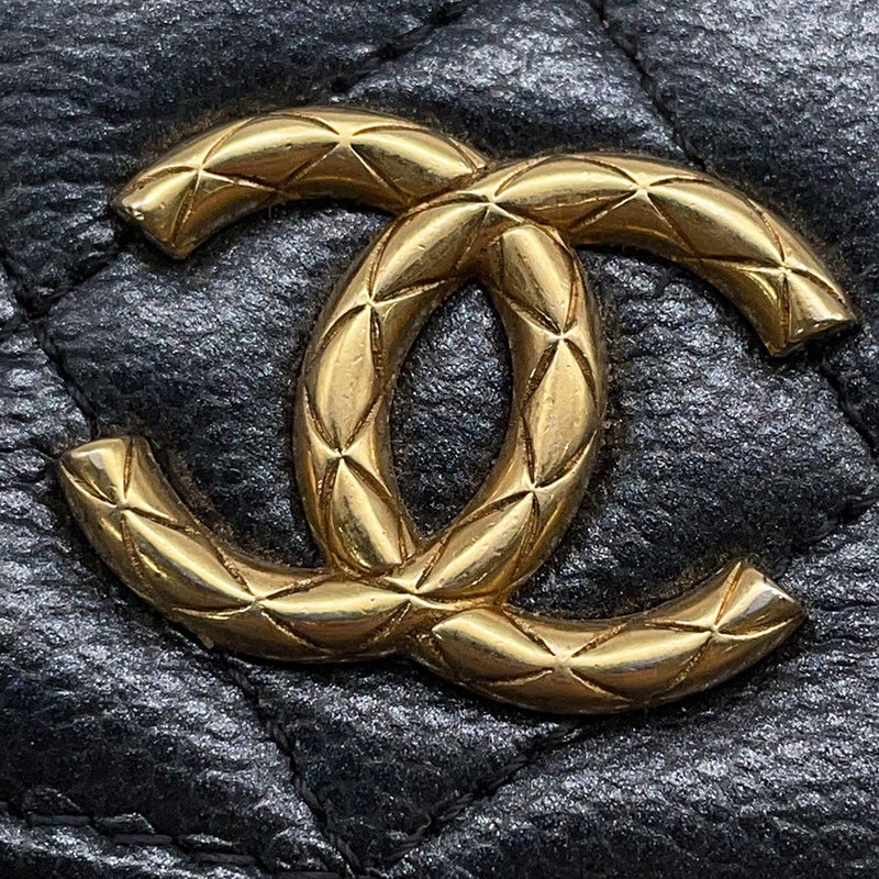 シャネル チェーンショルダーバッグ マトラッセ ココマーク フォーンホルダー キャビアスキン AP3482 CHANEL スマホケース