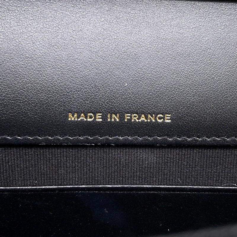 シャネル チェーンショルダーバッグ マトラッセ ココマーク フォーンホルダー キャビアスキン AP3482 CHANEL スマホケース