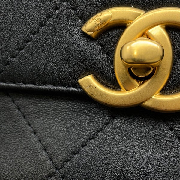 シャネル チェーンショルダーバッグ トップハンドル フラップ ココマーク ラージ カーフスキン AS5467 CHANEL 黒