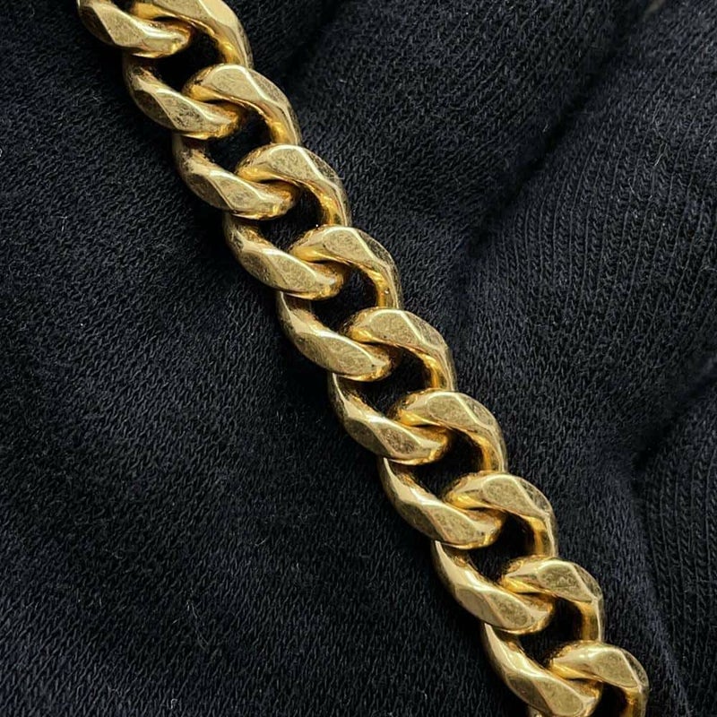 セリーヌ チェーンウォレット トリオンフ シャイニーカーフレザー 10L033DPV CELINE 黒