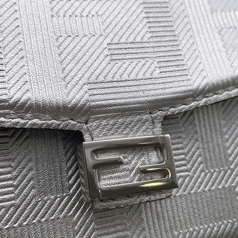 フェンディ バッグチャーム ナノ バゲット レザー 7AS206 FENDI チャーム
