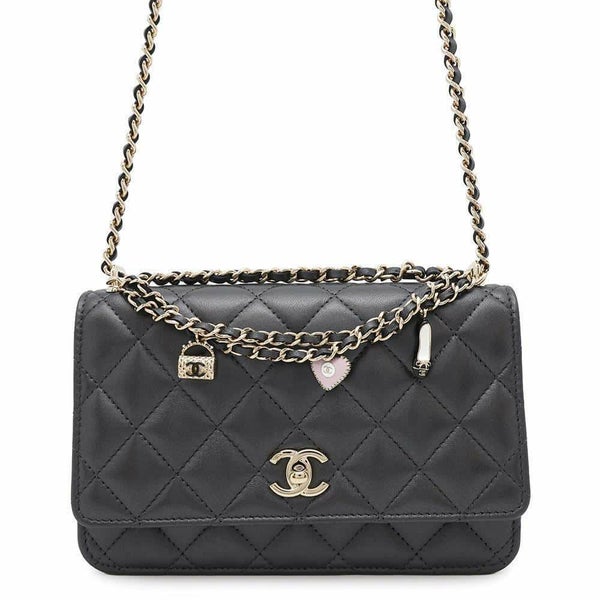 シャネル チェーンウォレット マトラッセ ココマーク パーリーラムスキン AP4537 CHANEL 黒