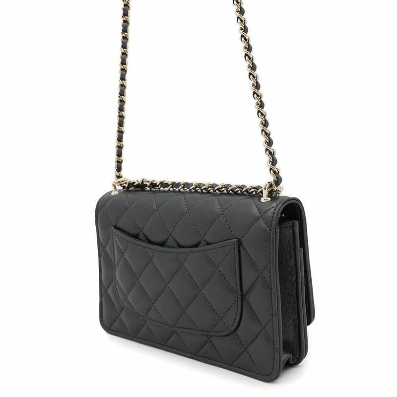 シャネル チェーンウォレット マトラッセ ココマーク パーリーラムスキン AP4537 CHANEL 黒