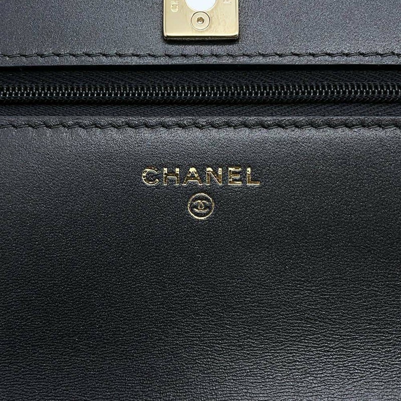 シャネル チェーンウォレット マトラッセ ココマーク パーリーラムスキン AP4537 CHANEL 黒