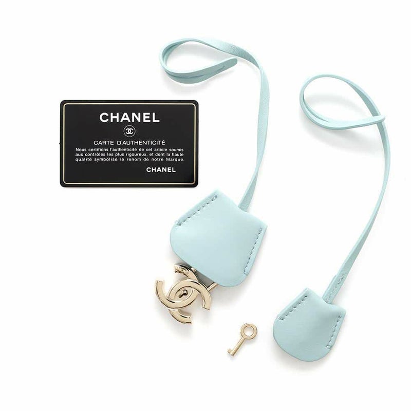 シャネル チェーンショルダーバッグ CCフィリグリー バニティバッグ キャビアスキン A93343 CHANEL