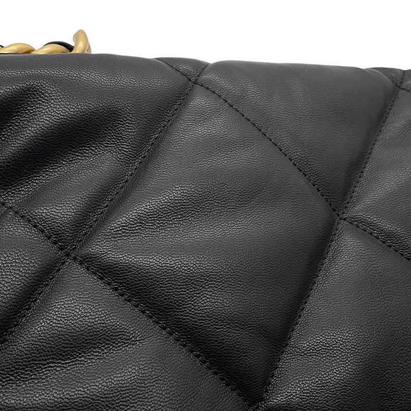 シャネル チェーンショルダーバッグ CHANEL19 マキシ マトラッセ ココマーク  シャイニーカーフレザー AS1162 CHANEL 2way