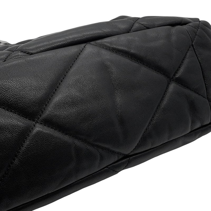 シャネル チェーンショルダーバッグ CHANEL19 マキシ マトラッセ ココマーク  シャイニーカーフレザー AS1162 CHANEL 2way