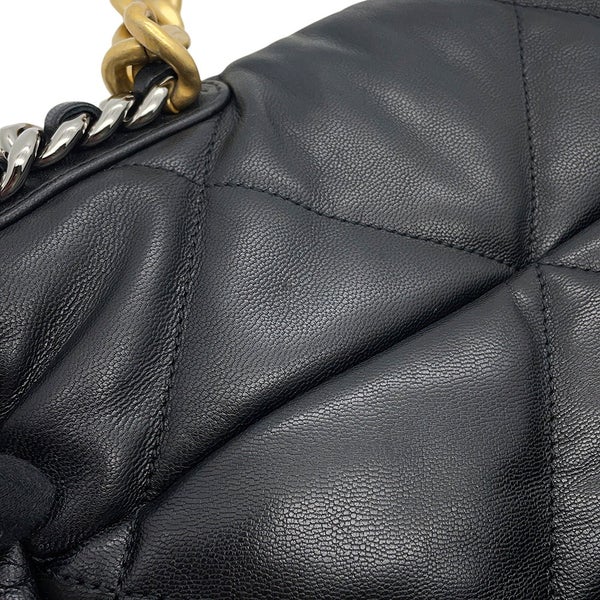 シャネル チェーンショルダーバッグ CHANEL19 マキシ マトラッセ ココマーク  シャイニーカーフレザー AS1162 CHANEL 2way