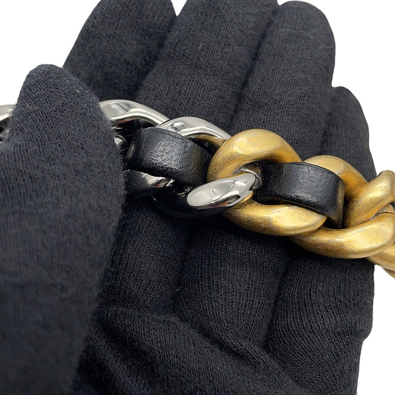 シャネル チェーンショルダーバッグ CHANEL19 マキシ マトラッセ ココマーク  シャイニーカーフレザー AS1162 CHANEL 2way