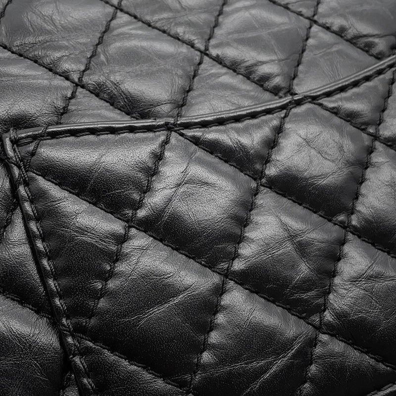 シャネル チェーンショルダーバッグ マトラッセ 2.55 ミニ エイジドカーフレザー AS0874 CHANEL 黒