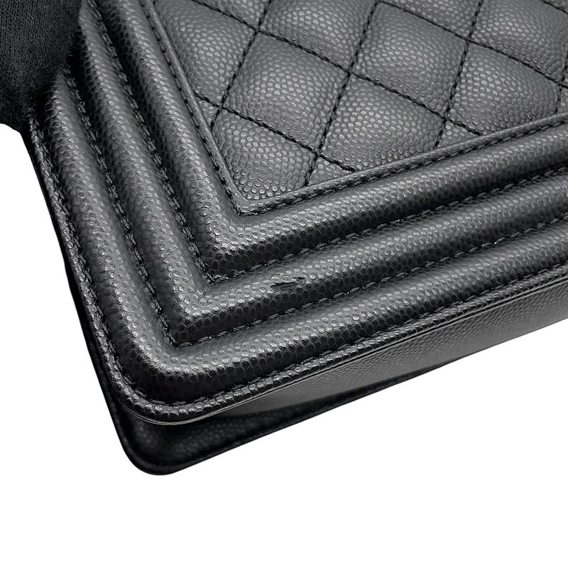 シャネル チェーンショルダーバッグ ボーイシャネル スモール マトラッセ ココマーク キャビアスキン A67085 CHANEL 黒