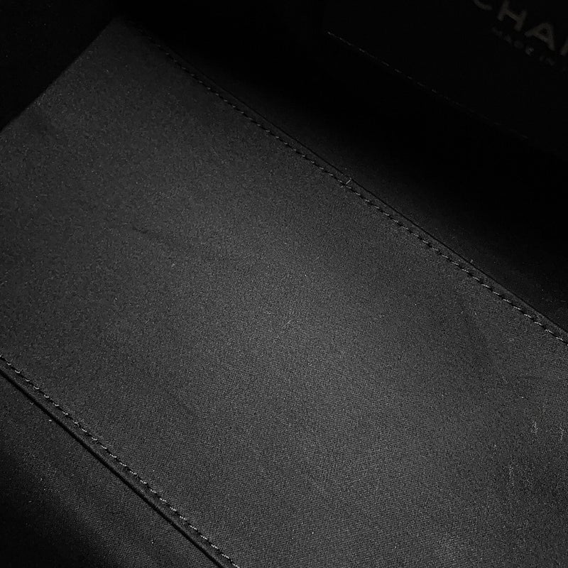 シャネル チェーンショルダーバッグ ココマーク CHANEL25 スモール キャビアスキン AS5293 CHANEL バッグ 黒