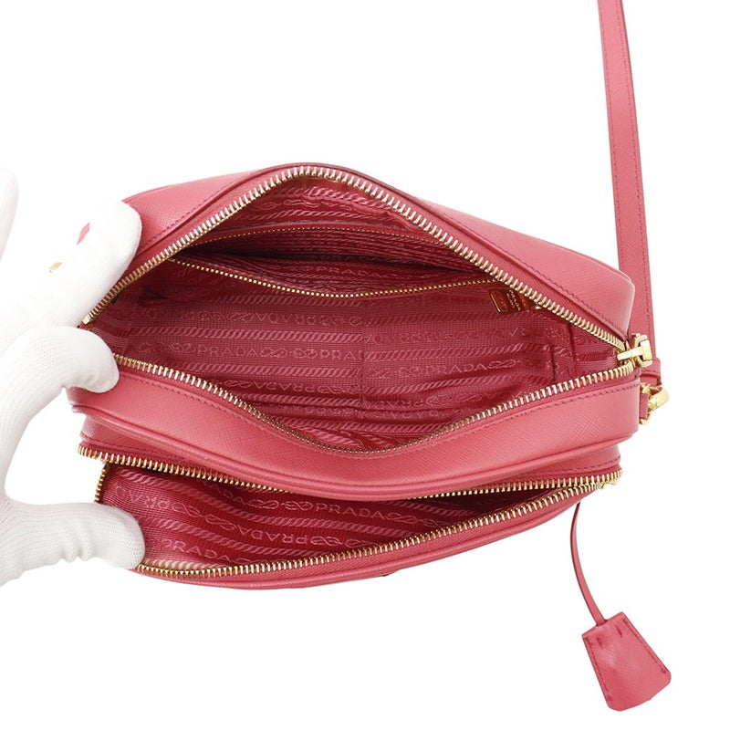 プラダ ショルダーバッグ トライアングルロゴ カメラバッグ レザー BT1010 PRADA