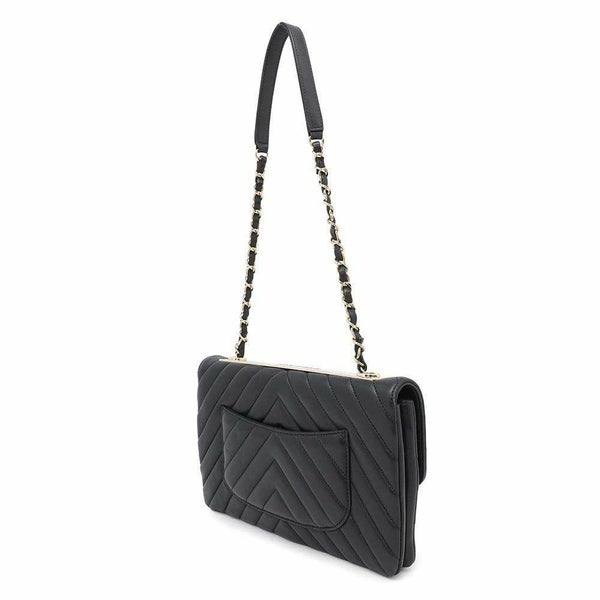 シャネル チェーンショルダーバッグ トレンディCC シェブロン ココマーク ラムスキン CHANEL Vステッチ 黒 ワンショルダー